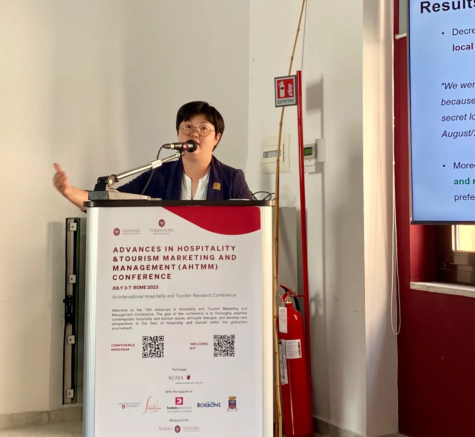 Li-Hsin Chen speaking at AHTMM in Rome